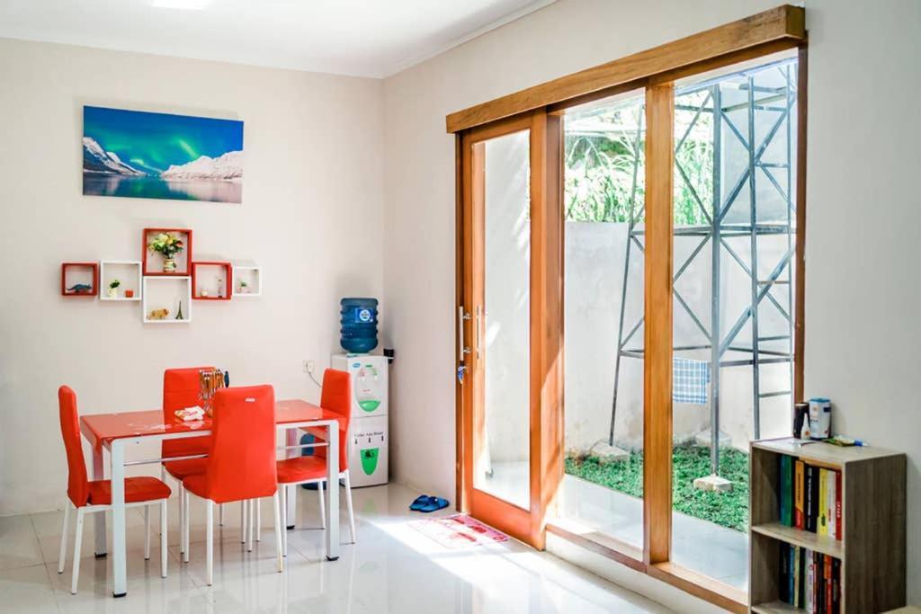 バンドゥン Rumah 3 Kamar Lembang, Adem, Bebas Macetヴィラ エクステリア 写真